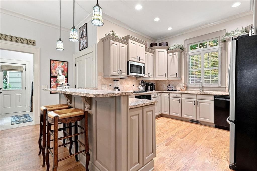 4 bedroom, 4 bathroom, 3,496 sq ft single family residence for sale at 10 Black Gum Drive, Big Canoe, GA 30143 — photo 8