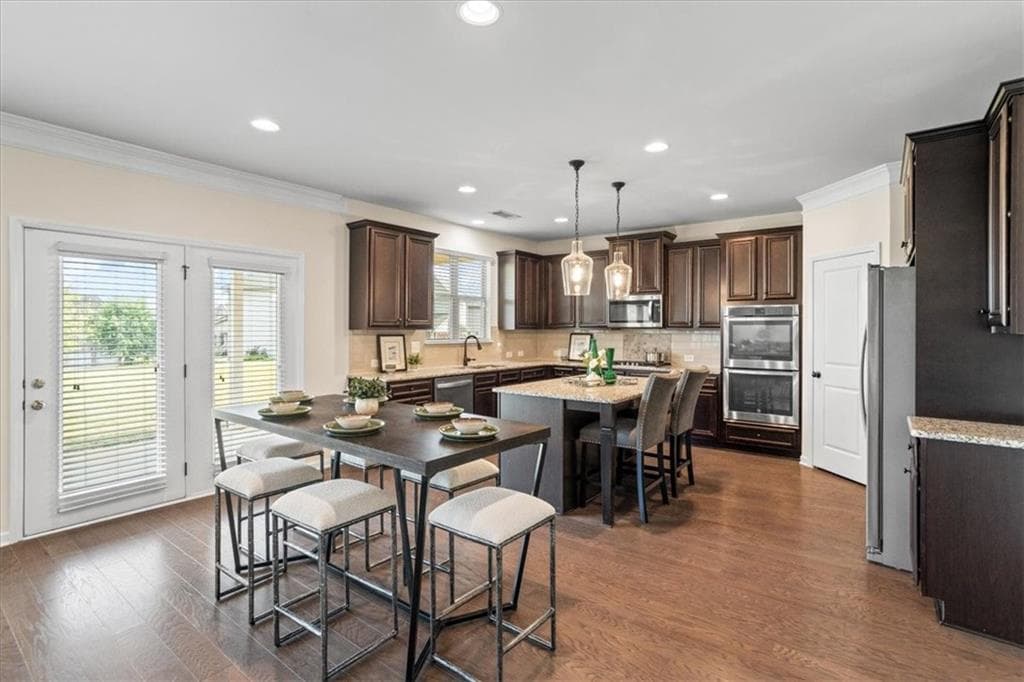 4 bedroom, 3 bathroom, 2,948 sq ft single family residence under contract at 330 Piedmont Circle, Conyers, GA 30016 — photo 5