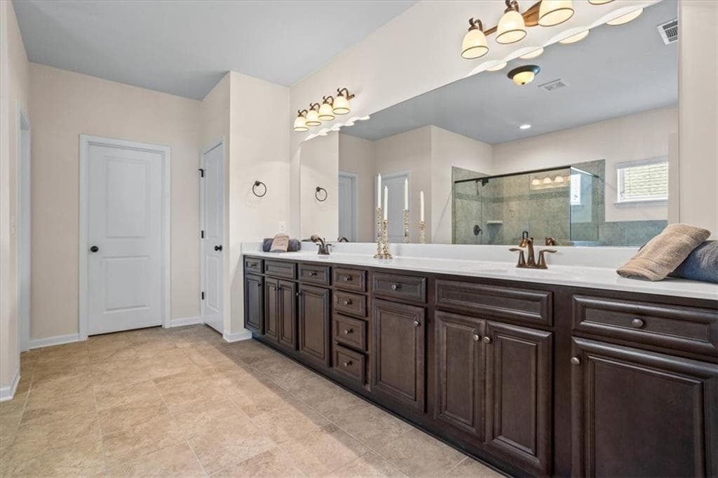 4 bedroom, 3 bathroom, 2,948 sq ft single family residence under contract at 330 Piedmont Circle, Conyers, GA 30016 — photo 9