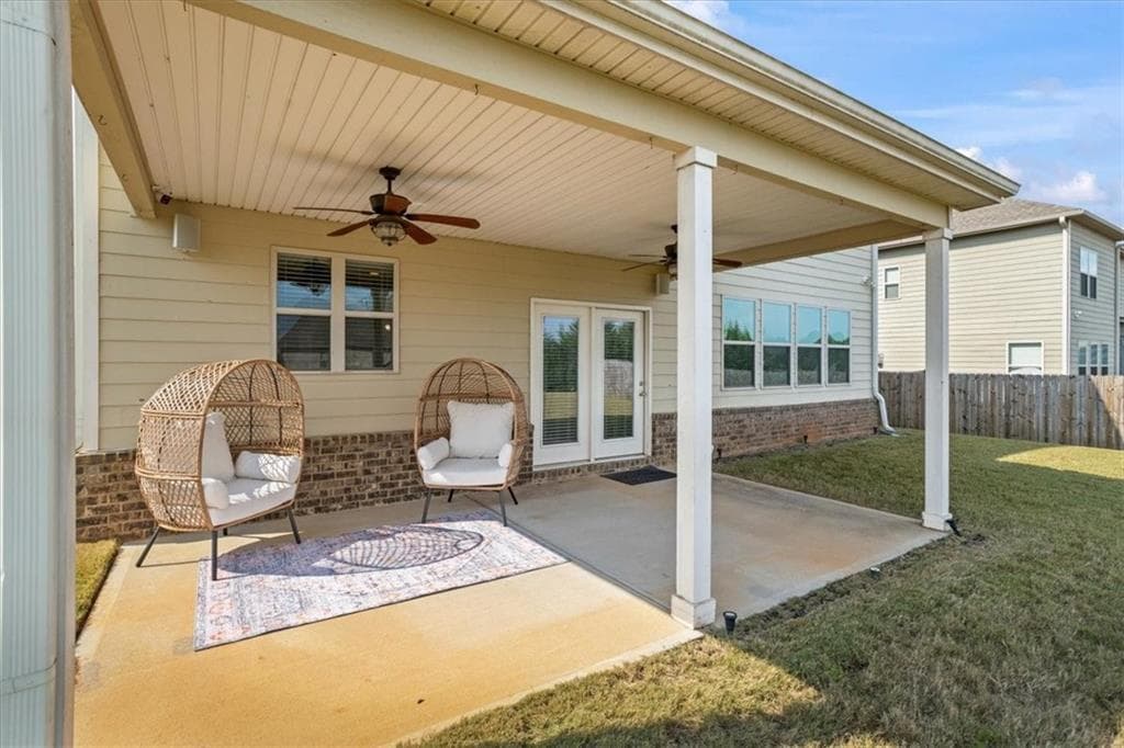 4 bedroom, 3 bathroom, 2,948 sq ft single family residence under contract at 330 Piedmont Circle, Conyers, GA 30016 — photo 10