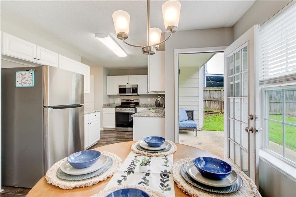 3 bedroom, 3 bathroom, 1,796 sq ft single family residence for sale at 2175 Windstream Lane, Marietta, GA 30060 — photo 10