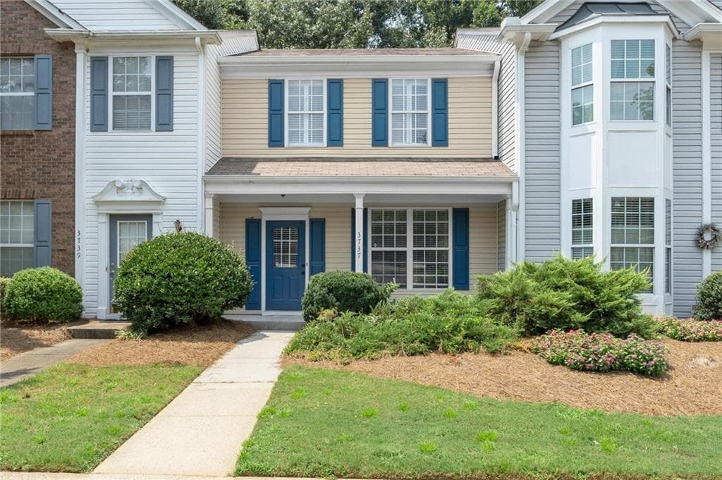 2 bedroom, 3 bathroom, 1,232 sq ft townhouse for sale at 3737 Berkeley Crossing, Duluth, GA 30096