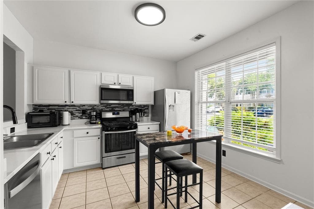 2 bedroom, 3 bathroom, 1,232 sq ft townhouse for sale at 3737 Berkeley Crossing, Duluth, GA 30096 — photo 6