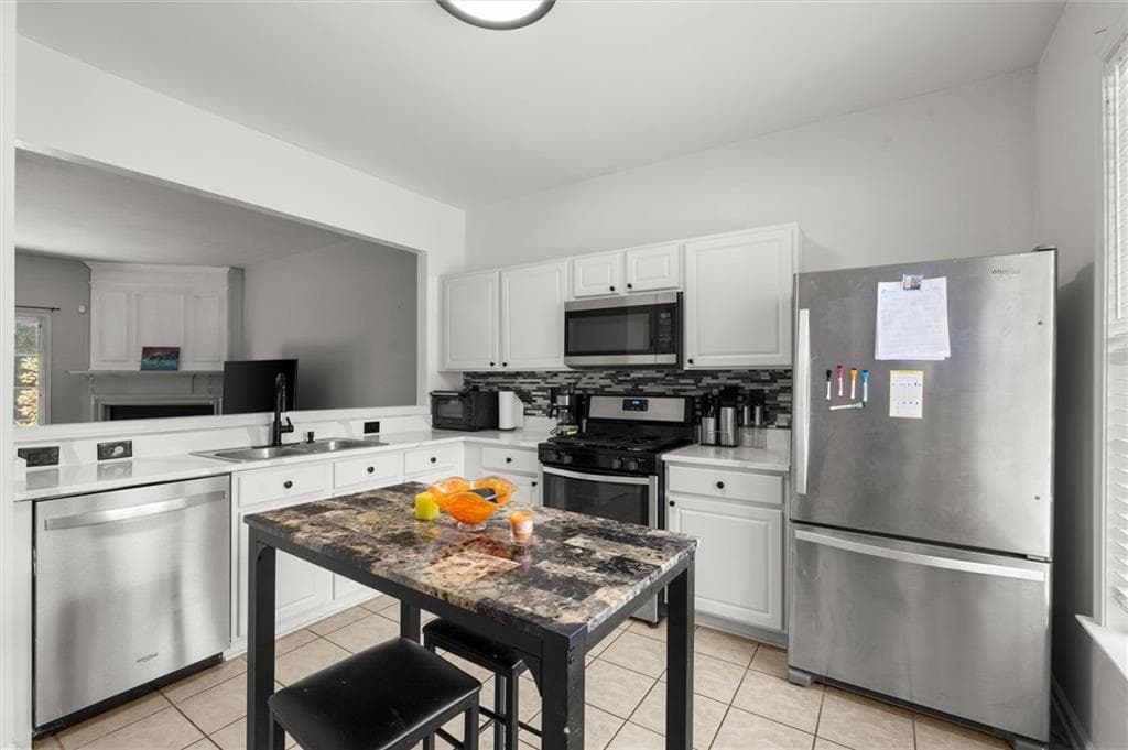 2 bedroom, 3 bathroom, 1,232 sq ft townhouse for sale at 3737 Berkeley Crossing, Duluth, GA 30096 — photo 7