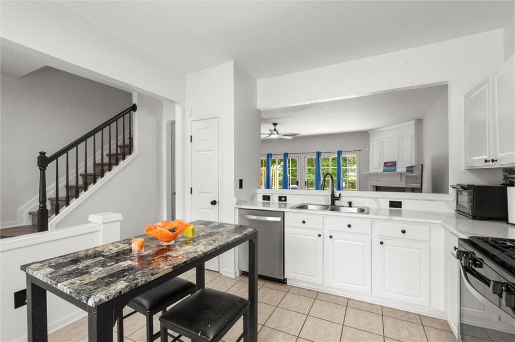 2 bedroom, 3 bathroom, 1,232 sq ft townhouse for sale at 3737 Berkeley Crossing, Duluth, GA 30096 — photo 10