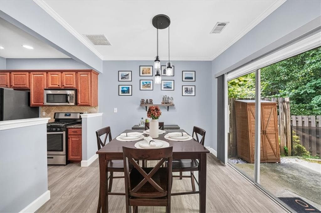 3 bedroom, 3 bathroom, 1,985 sq ft townhouse for sale at 4977 Berkeley Oak Drive, Peachtree Corners, GA 30092 — photo 8
