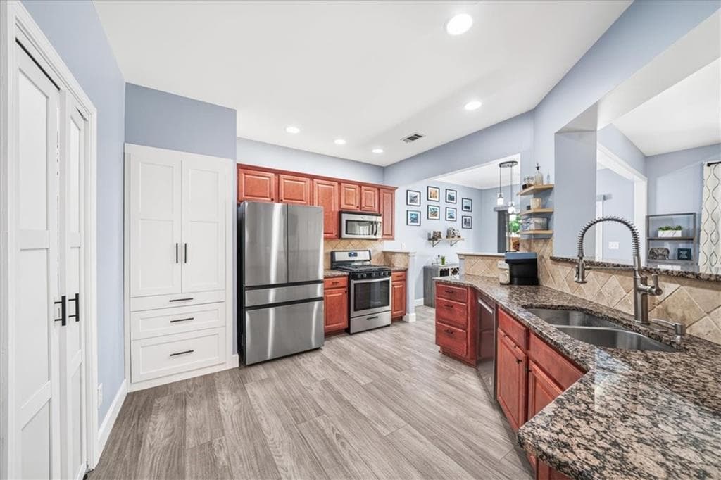 3 bedroom, 3 bathroom, 1,985 sq ft townhouse for sale at 4977 Berkeley Oak Drive, Peachtree Corners, GA 30092 — photo 9