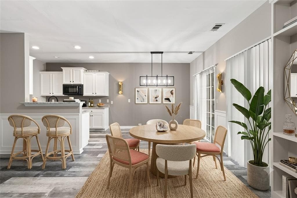 3 bedroom, 3 bathroom, 1,600 sq ft townhouse for sale at 3678 Utoy Drive, Atlanta, GA 30331 — photo 2