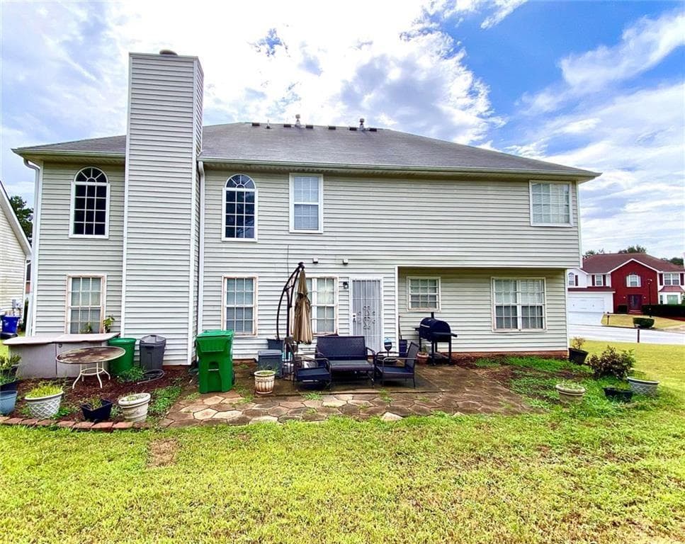 4 bedroom, 3 bathroom, 2,498 sq ft single family residence under contract at 2534 Meadow Brooke Court, Lithonia, GA 30058 — photo 2