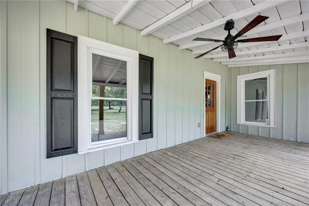 3 bedroom, 2 bathroom, 1,802 sq ft single family residence for sale at 1071 Bethany Road, Covington, GA 30016 — photo 3