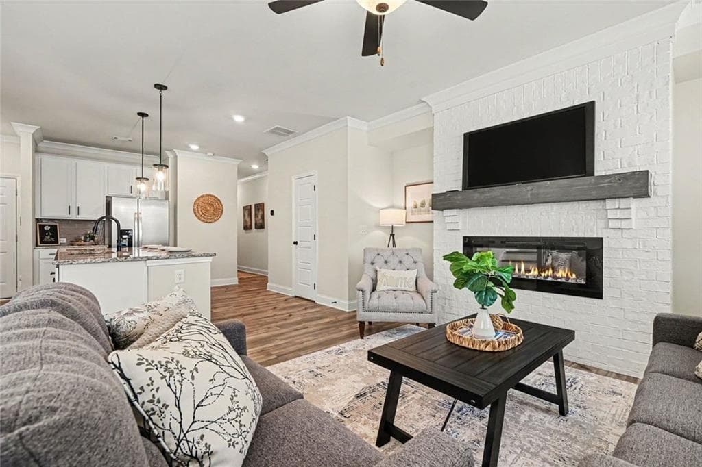 3 bedroom, 3 bathroom, 1,850 sq ft townhouse for rent at 4657 Cypress Landing Way 100A, Gainesville, GA 30504 for $2,200 a month — photo 7