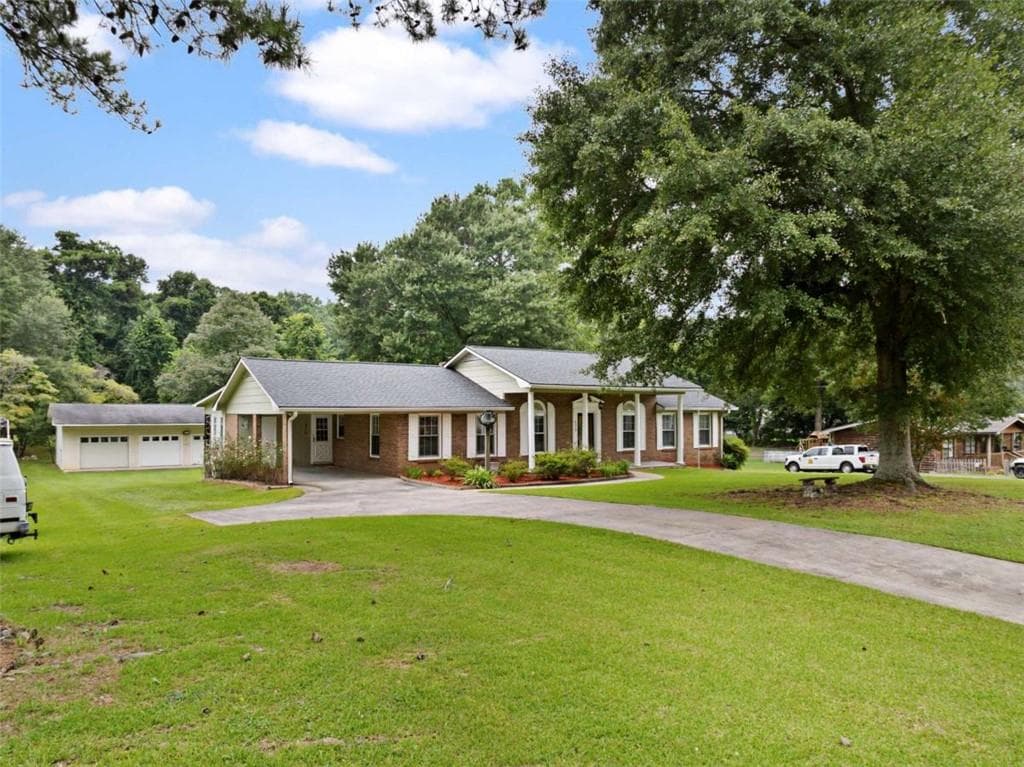 3 bedroom, 2 bathroom, 1,629 sq ft single family residence under contract at 576 Reeceburg Road, Silver Creek, GA 30173 — photo 5