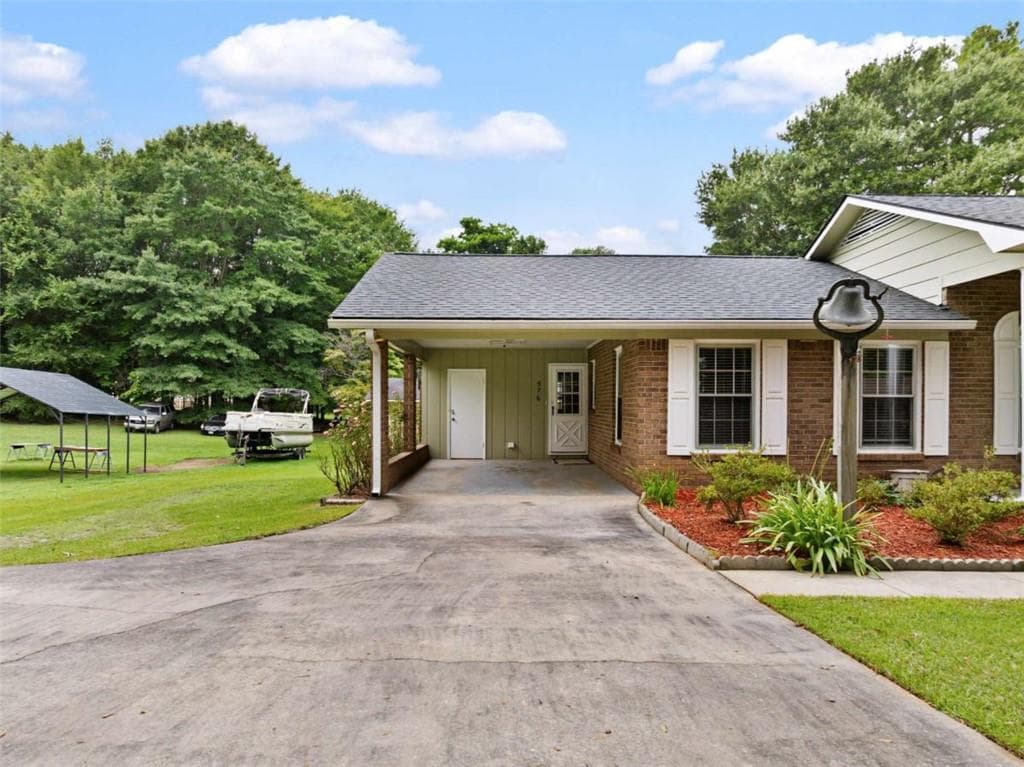 3 bedroom, 2 bathroom, 1,629 sq ft single family residence under contract at 576 Reeceburg Road, Silver Creek, GA 30173 — photo 6