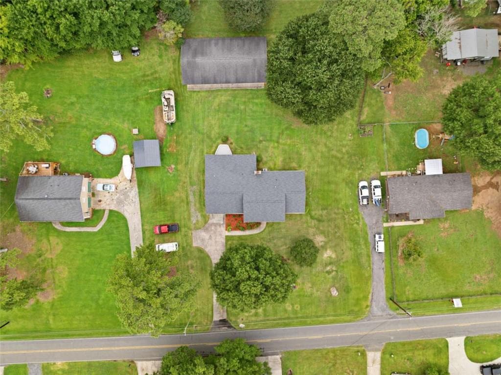 3 bedroom, 2 bathroom, 1,629 sq ft single family residence under contract at 576 Reeceburg Road, Silver Creek, GA 30173 — photo 8