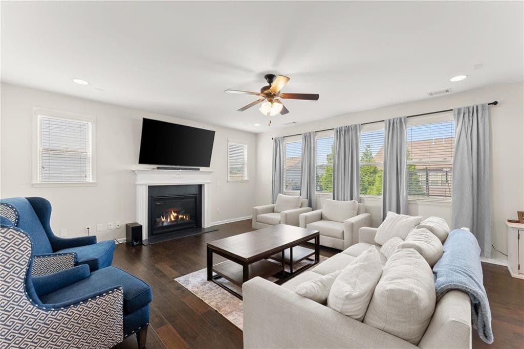 4 bedroom, 3 bathroom, 2,905 sq ft single family residence under contract at 2064 Woodmarsh Circle, Auburn, GA 30011 — photo 5
