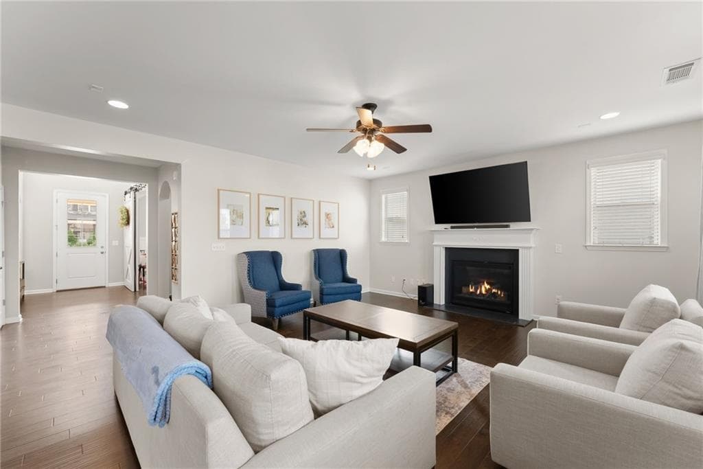 4 bedroom, 3 bathroom, 2,905 sq ft single family residence under contract at 2064 Woodmarsh Circle, Auburn, GA 30011 — photo 6