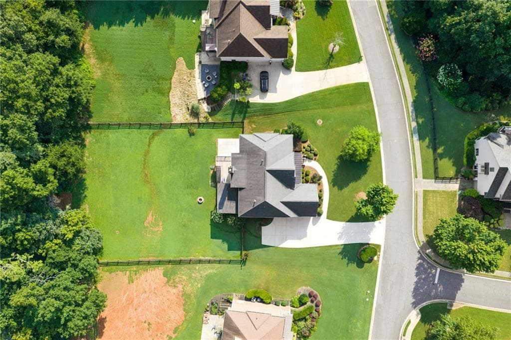 6 bedroom, 5 bathroom, 5,255 sq ft single family residence for sale at 5680 Cascade Trail, Cumming, GA 30040 — photo 2