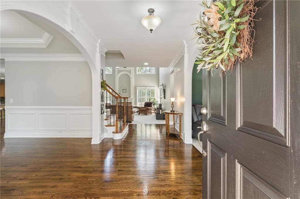 6 bedroom, 5 bathroom, 5,255 sq ft single family residence for sale at 5680 Cascade Trail, Cumming, GA 30040 — photo 5