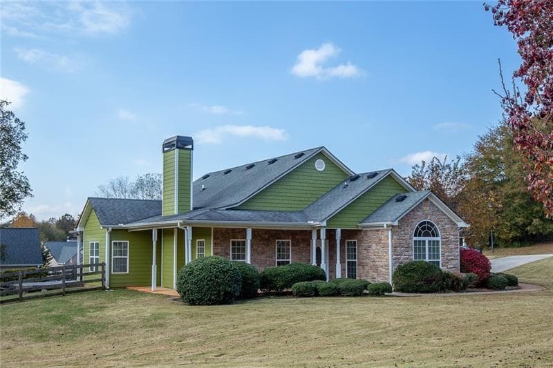3 bedroom, 2 bathroom, 1,758 sq ft single family residence for rent at 300 Mckendree Court, Bethlehem, GA 30620 for $1,995 a month — photo 2