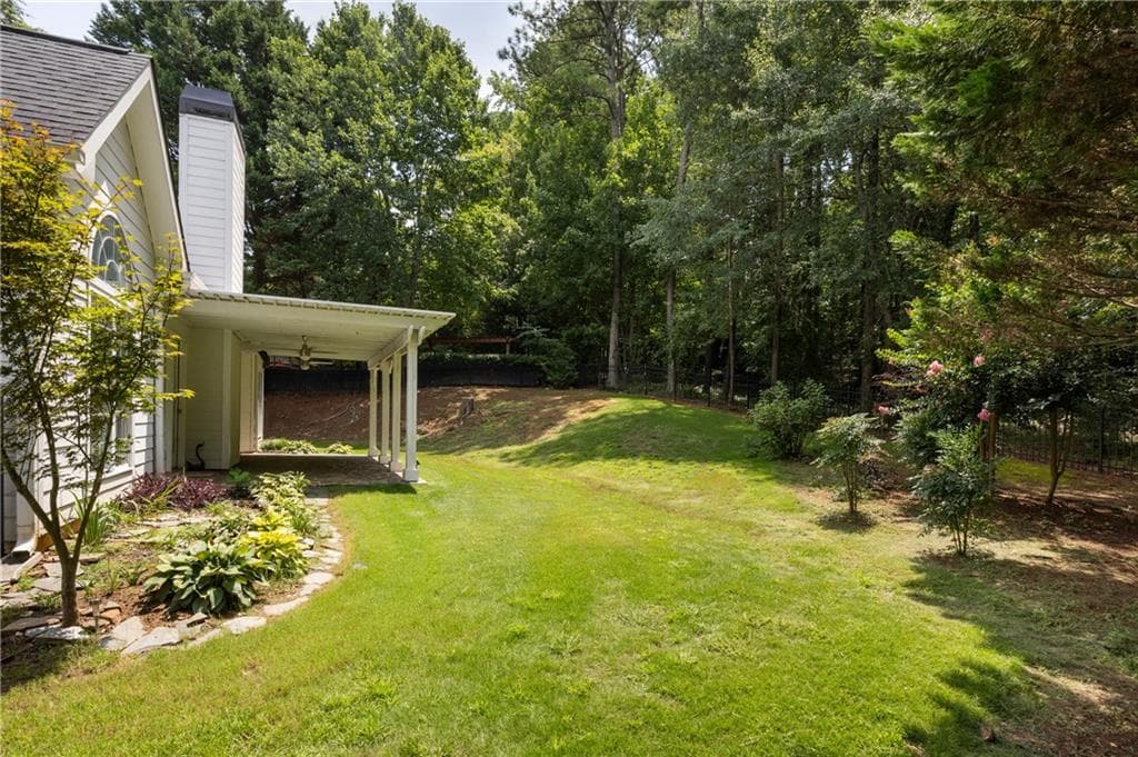 3 bedroom, 3 bathroom, 2,192 sq ft single family residence under contract at 2591 Chipping Court, Villa Rica, GA 30180 — photo 4