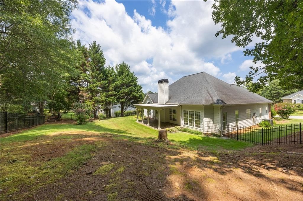 3 bedroom, 3 bathroom, 2,192 sq ft single family residence under contract at 2591 Chipping Court, Villa Rica, GA 30180 — photo 5