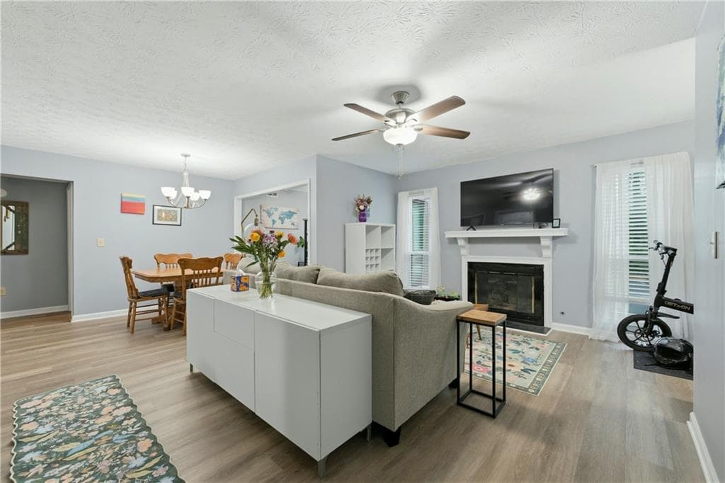 2 bedroom, 2 bathroom, 1,182 sq ft condominium for sale at 4097 Woodridge Way, Tucker, GA 30084 — photo 3