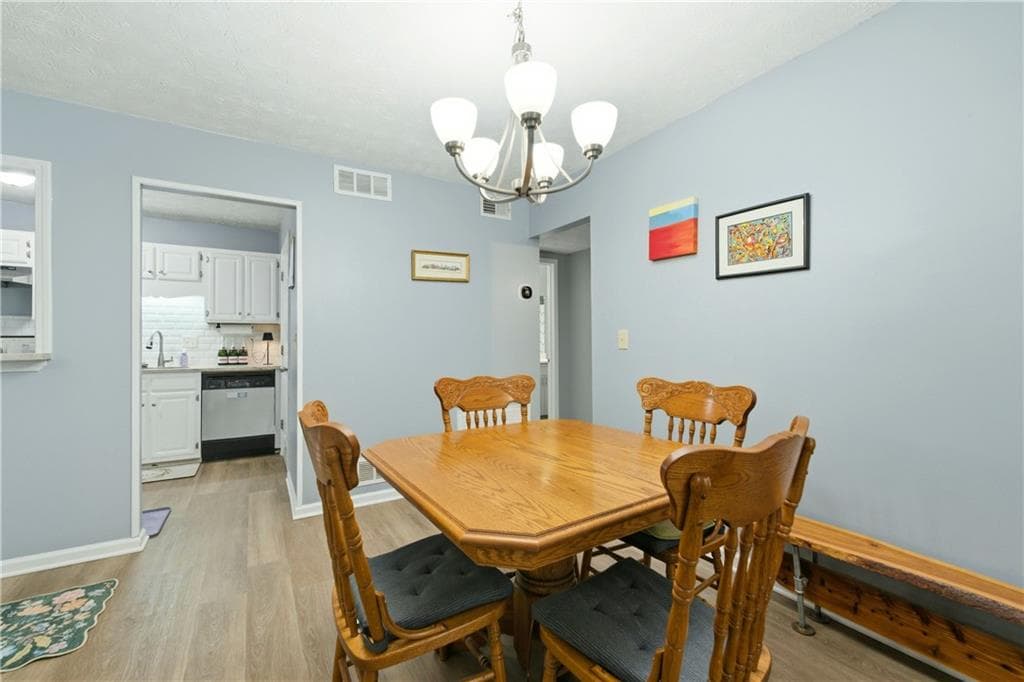 2 bedroom, 2 bathroom, 1,182 sq ft condominium for sale at 4097 Woodridge Way, Tucker, GA 30084 — photo 8