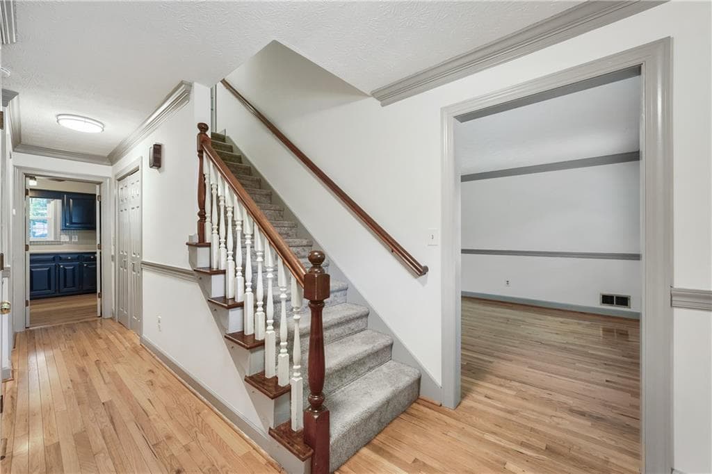 4 bedroom, 3 bathroom, 2,679 sq ft single family residence for sale at 3115 Queens Walk, Atlanta, GA 30345 — photo 5