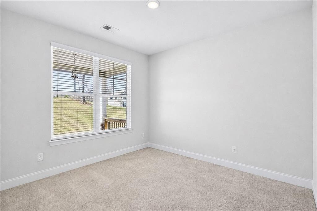4 bedroom, 4 bathroom, 2,344 sq ft single family residence for sale at 476 Lawson Drive, Mansfield, GA 30055 — photo 3