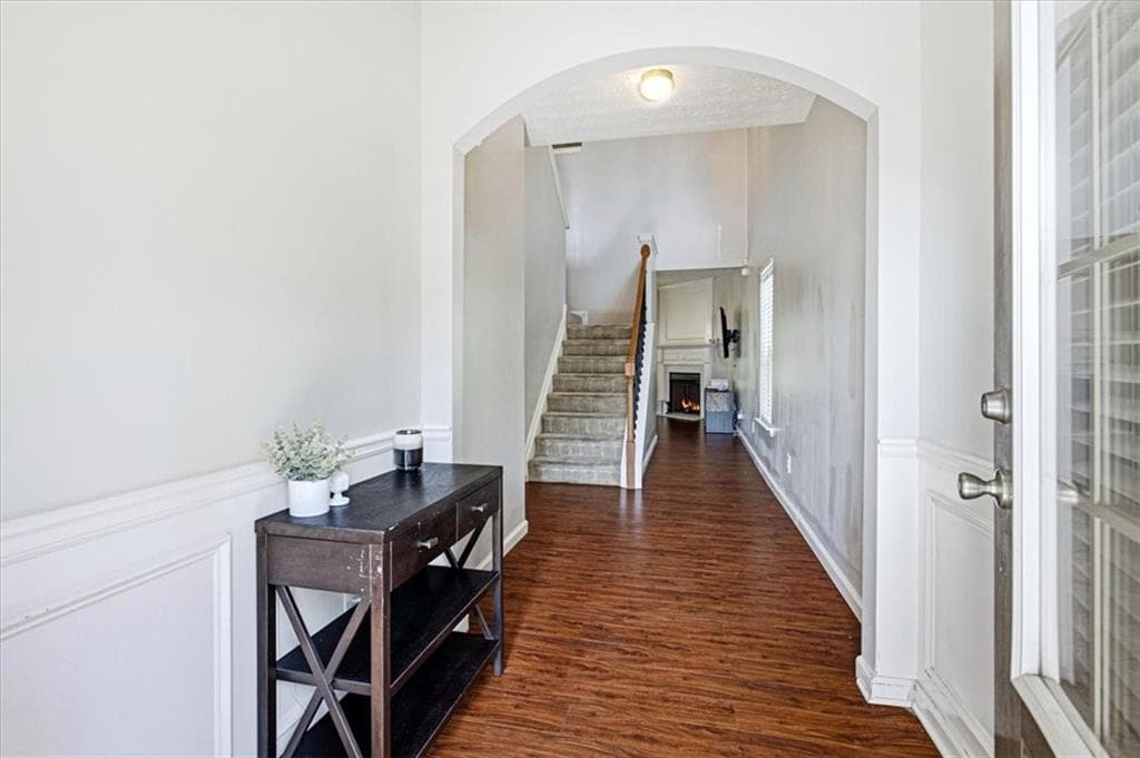3 bedroom, 3 bathroom, 1,940 sq ft single family residence under contract at 4965 Rapahoe Trail, Atlanta, GA 30349 — photo 3