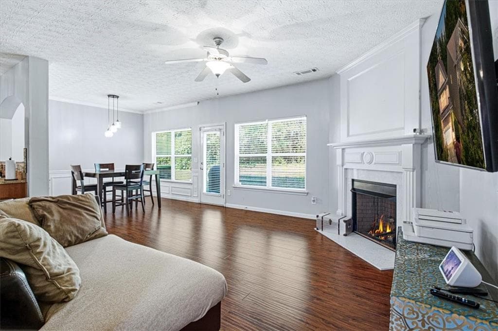 3 bedroom, 3 bathroom, 1,940 sq ft single family residence under contract at 4965 Rapahoe Trail, Atlanta, GA 30349 — photo 5