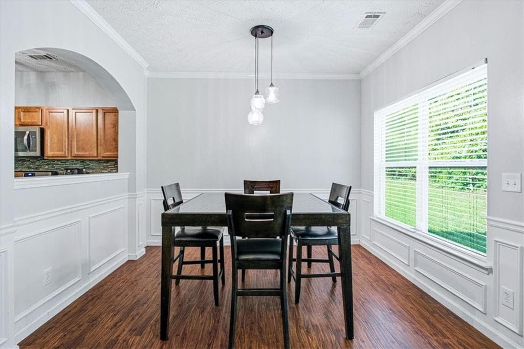 3 bedroom, 3 bathroom, 1,940 sq ft single family residence under contract at 4965 Rapahoe Trail, Atlanta, GA 30349 — photo 7