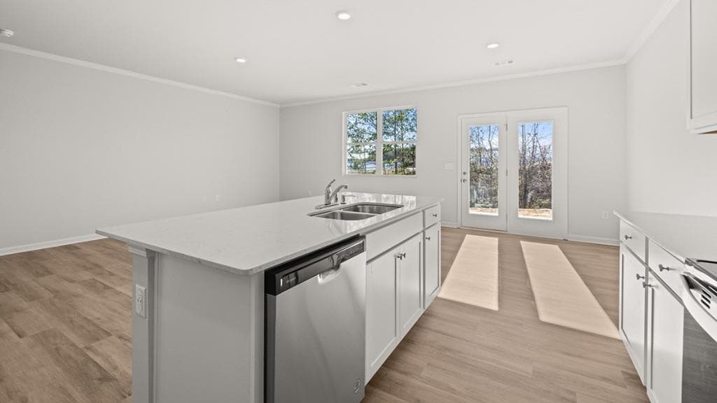 3 bedroom, 3 bathroom, 1,857 sq ft single family residence under contract at 3026 Manor Hill Place, Union City, GA 30291 — photo 7