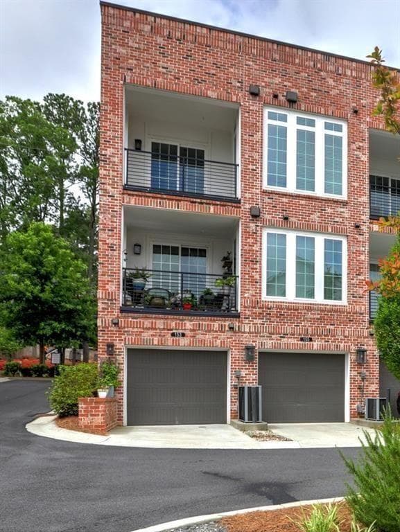 2 bedroom, 1 bathroom, 1,340 sq ft condominium for rent at 155 Devore Road, Alpharetta, GA 30009 for $2,780 a month — photo 4