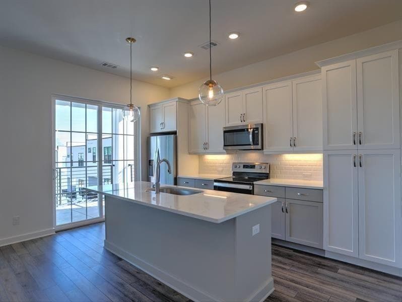 2 bedroom, 1 bathroom, 1,340 sq ft condominium for rent at 155 Devore Road, Alpharetta, GA 30009 for $2,780 a month — photo 6