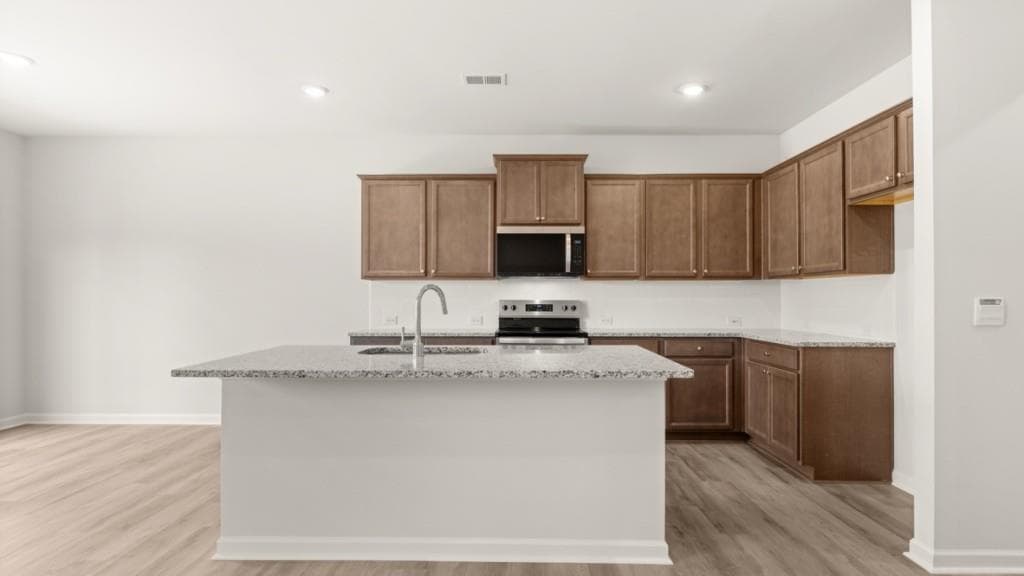 3 bedroom, 3 bathroom, 2,105 sq ft townhouse for sale at 1841 Meadow Green Circle, Gainesville, GA 30501 — photo 5