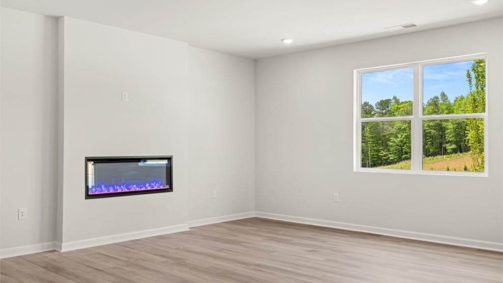 3 bedroom, 3 bathroom, 2,105 sq ft townhouse for sale at 1841 Meadow Green Circle, Gainesville, GA 30501 — photo 10