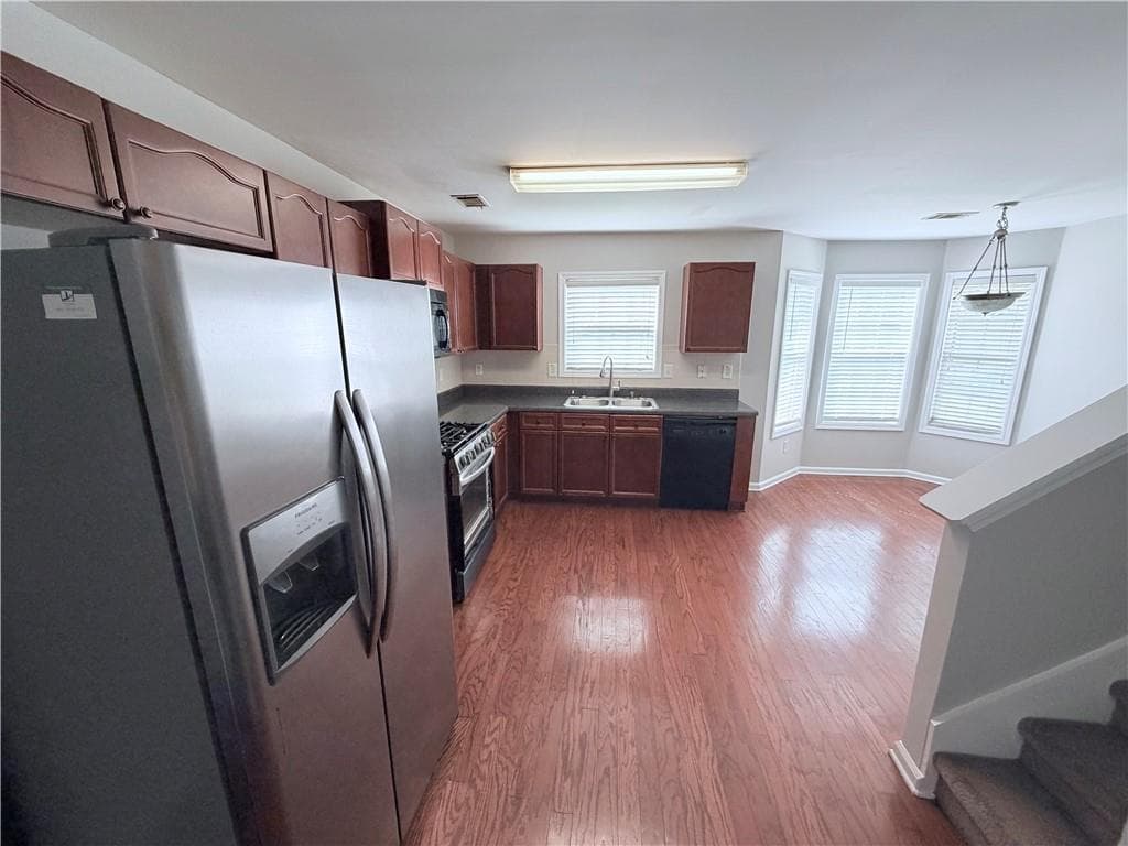 4 bedroom, 2 bathroom, 1,851 sq ft single family residence for rent at 3816 Landing Terrace, Loganville, GA 30052 for $2,200 a month — photo 8