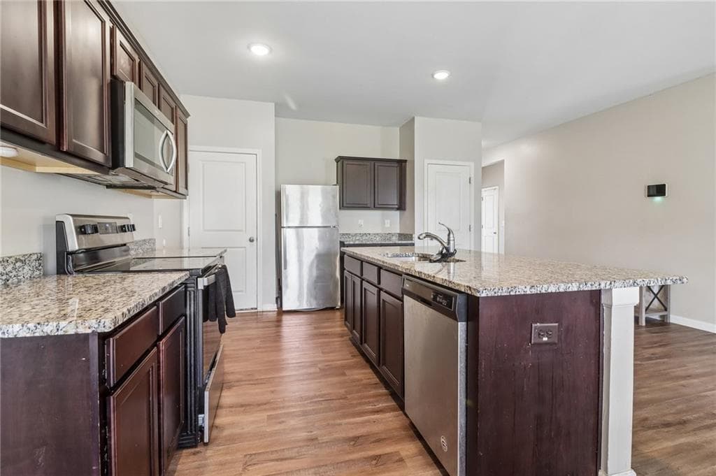 3 bedroom, 2 bathroom, 1,862 sq ft single family residence for sale at 24 Elm Lane, Villa Rica, GA 30180 — photo 6