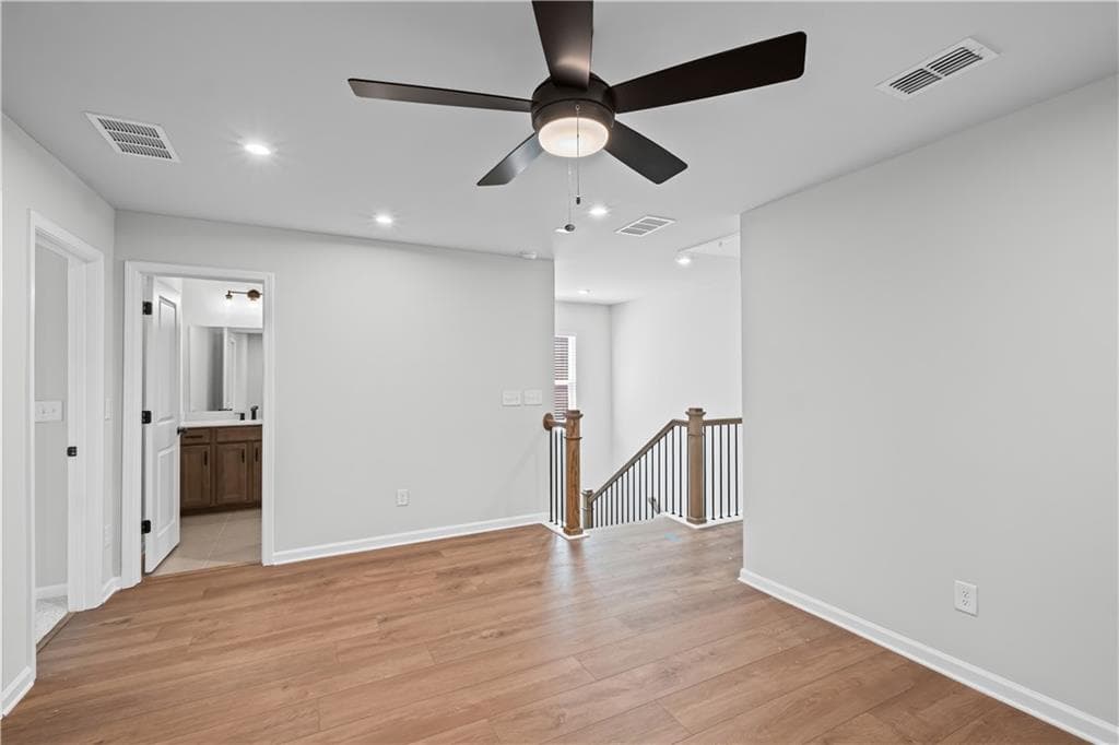 3 bedroom, 3 bathroom, 1,911 sq ft townhouse for sale at 5669 Tillman Way, Powder Springs, GA 30127 — photo 9