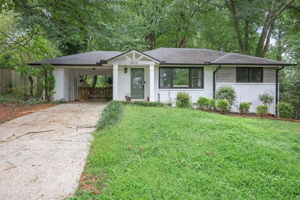 3 bedroom, 2 bathroom, 1,192 sq ft single family residence for sale at 3523 Marcia Drive, Smyrna, GA 30082 — photo 1 of 26
