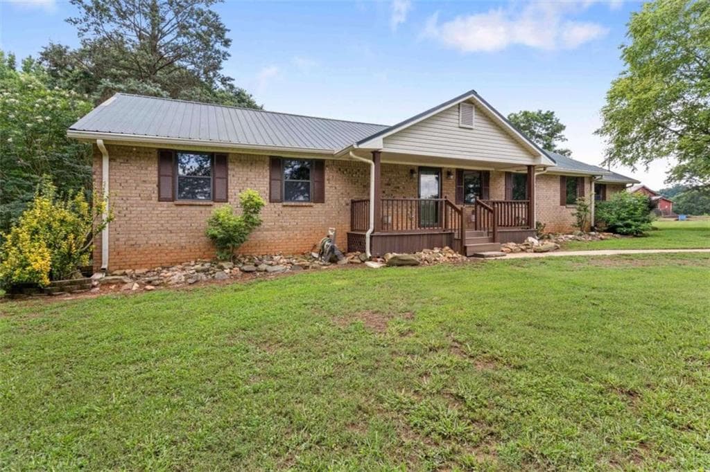 3 bedroom, 2 bathroom, 3,722 sq ft single family residence for sale at 2414 Bethesda Church Road, Carrollton, GA 30117 — photo 3