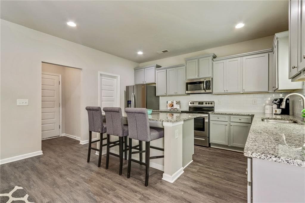 4 bedroom, 3 bathroom, 2,216 sq ft single family residence under contract at 137 Hunts Mill Circle, Griffin, GA 30224 — photo 10