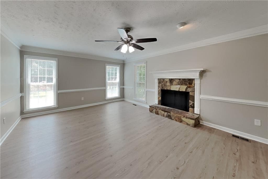 4 bedroom, 3 bathroom, 2,285 sq ft single family residence for rent at 385 Deerwood Drive, Suwanee, GA 30024 for $2,400 a month — photo 2