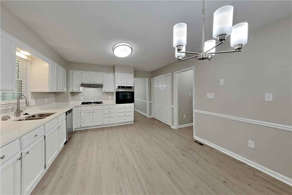 4 bedroom, 3 bathroom, 2,285 sq ft single family residence for rent at 385 Deerwood Drive, Suwanee, GA 30024 for $2,400 a month — photo 4