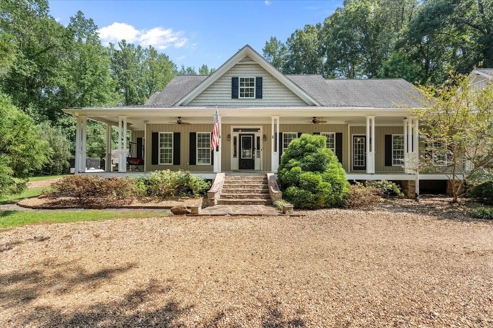 4 bedroom, 4 bathroom, 3,934 sq ft single family residence under contract at 275 McDonald Road, Tallapoosa, GA 30176 — photo 2