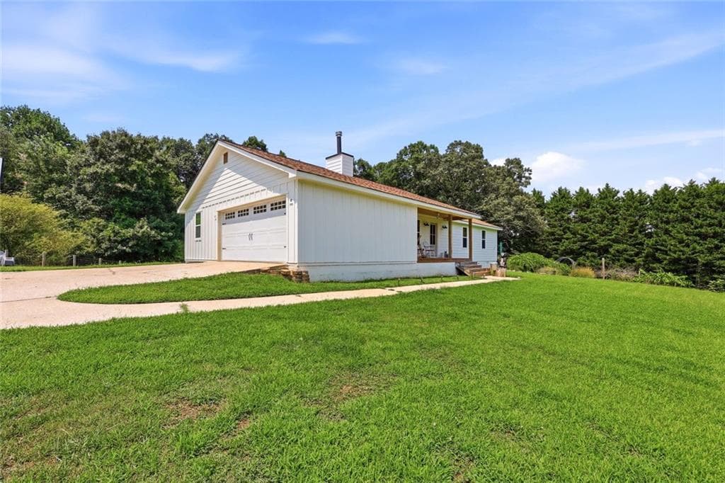 3 bedroom, 2 bathroom, 1,995 sq ft single family residence under contract at 5545 Odum Smallwood Road, Gainesville, GA 30506 — photo 2