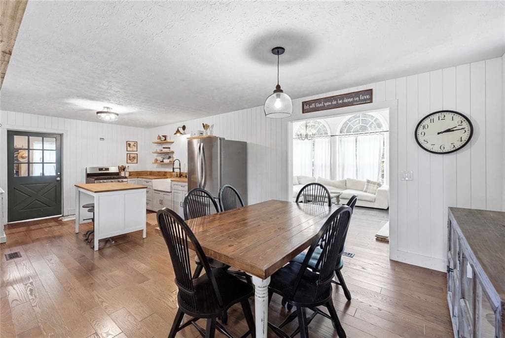 3 bedroom, 2 bathroom, 1,995 sq ft single family residence under contract at 5545 Odum Smallwood Road, Gainesville, GA 30506 — photo 9