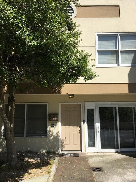 2 bedroom, 2 bathroom, 1,350 sq ft townhouse for sale at 75 E Wesley Road 1, Atlanta, GA 30305
