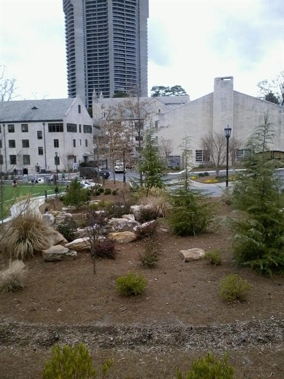 2 bedroom, 2 bathroom, 1,350 sq ft townhouse for sale at 75 E Wesley Road 1, Atlanta, GA 30305 — photo 8